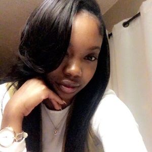 Meet your Posher, Corinth